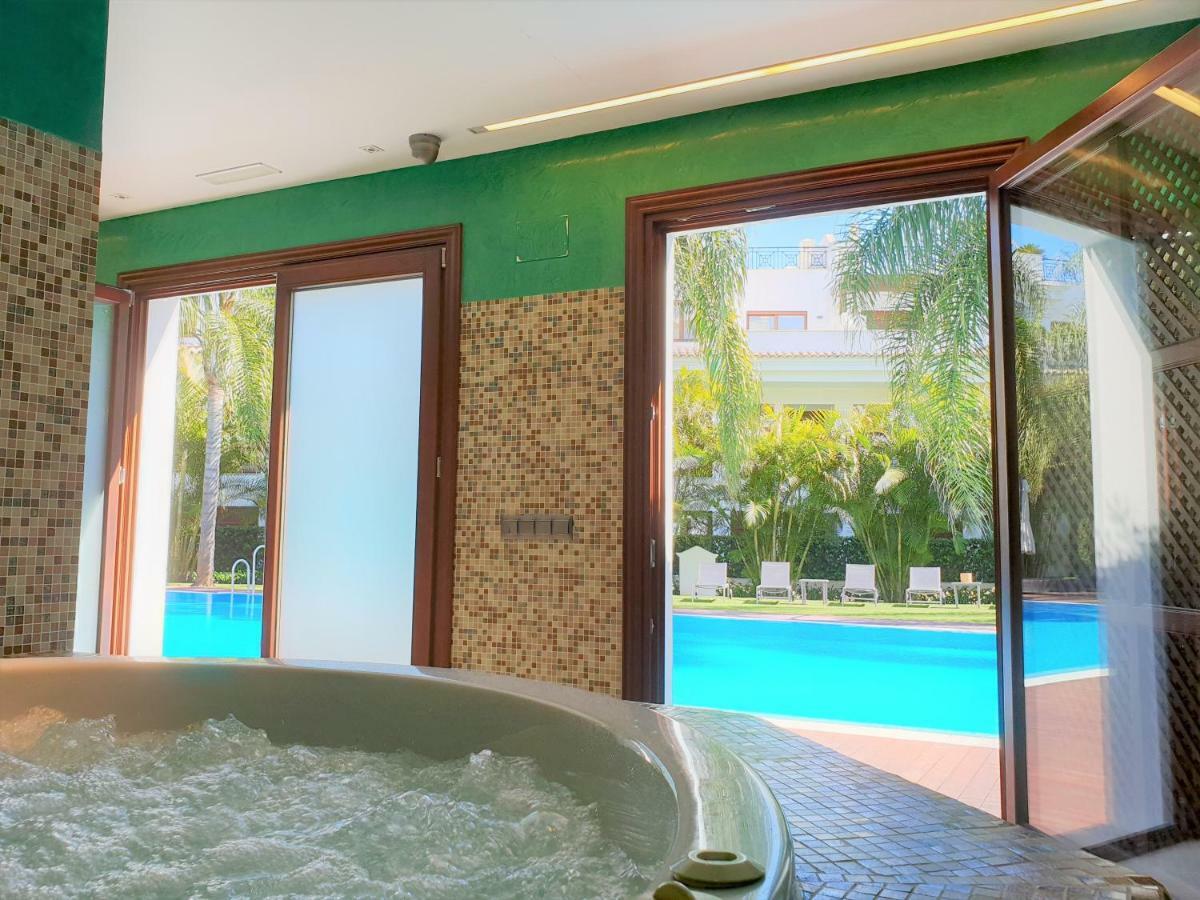 Luxury Apartment Frontal To The Sea In Estepona Doncella Beach Ngoại thất bức ảnh